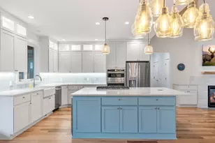 32996 Pacific Bellevue Ln, Warrenton, OR 97146 - Photo 6