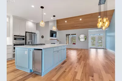 32996 Pacific Bellevue Ln, Warrenton, OR 97146 - Photo 14