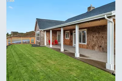 32996 Pacific Bellevue Ln, Warrenton, OR 97146 - Photo 40