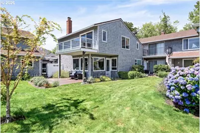 520 N Hayden Bay Dr, Portland, OR 97217 - Photo 1