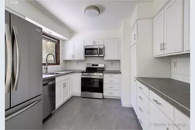 6902 SW 2nd Ave, Portland, OR 97219 - Photo 4