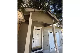 15423 NE Alton St, Portland, OR 97230 - Photo 2
