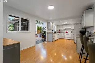 8405 SW Lori Way, Aloha, OR 97007 - Photo 14