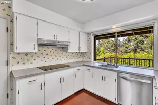785 SW 84th Ave, Portland, OR 97225 - Photo 12