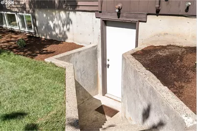 2370 SW Timberline Dr, Portland, OR 97225 - Photo 44