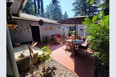 10121 NE Shaver St, Maywood Park, OR 97220 - Photo 38