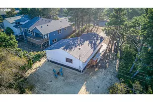 5980 Palisades Dr, Lincoln City, OR 97367 - Photo 22