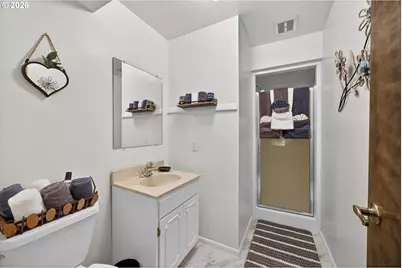 10685 Oak Dr SE, Salem, OR 97306 - Photo 14