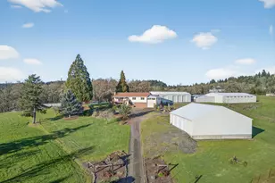 10685 Oak Dr SE, Salem, OR 97306 - Photo 2