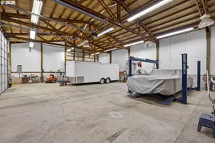 10685 Oak Dr SE, Salem, OR 97306 - Photo 36