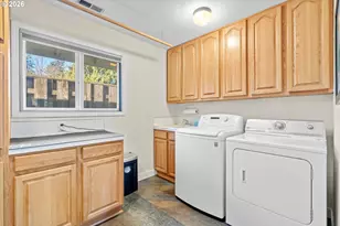 12653 NE Hassalo St, Portland, OR 97230 - Photo 16