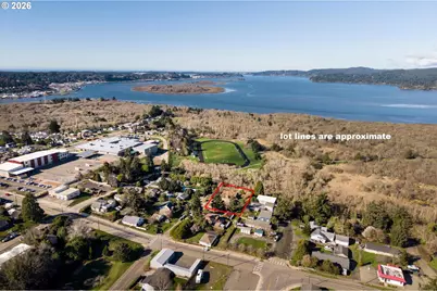 322 5th Ave, Coos Bay, OR 97420 - Photo 46