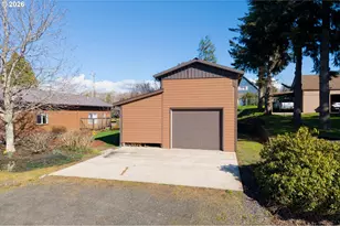 322 5th Ave, Coos Bay, OR 97420 - Photo 34