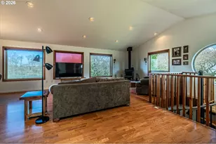 322 5th Ave, Coos Bay, OR 97420 - Photo 8