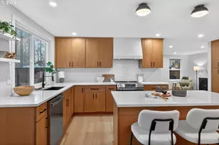 18550 Timbergrove Ct, Lake Oswego, OR 97035 - Photo 10