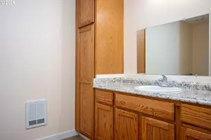 665 SE 197th Ave, Portland, OR 97233 - Photo 14