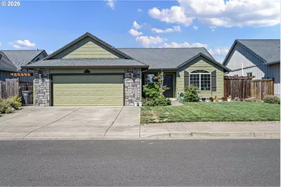 1373 Creswood Dr, Creswell, OR 97426 - Photo 1