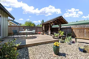 1373 Creswood Dr, Creswell, OR 97426 - Photo 38