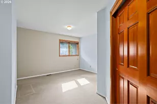 6011 SW Knightsbridge Dr, Portland, OR 97219 - Photo 30