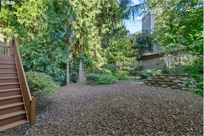 6011 SW Knightsbridge Dr, Portland, OR 97219 - Photo 44