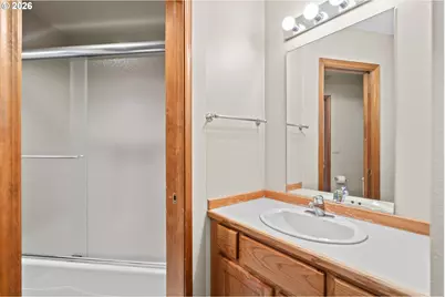 6011 SW Knightsbridge Dr, Portland, OR 97219 - Photo 32