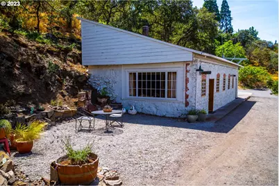 908 E 2nd St, The Dalles, OR 97058 - Photo 22