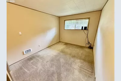 55433 McKenzie Hwy, Blue River, OR 97413 - Photo 18