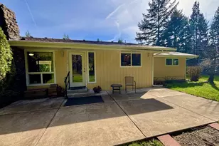 55433 McKenzie Hwy, Blue River, OR 97413 - Photo 22