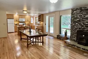 55433 McKenzie Hwy, Blue River, OR 97413 - Photo 8