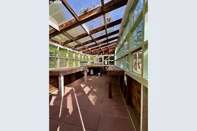 55433 McKenzie Hwy, Blue River, OR 97413 - Photo 32