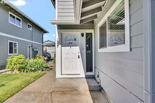1537 NE Kane Dr, Gresham, OR 97030 - Photo 4
