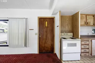 101 Athena Ln, Roseburg, OR 97470 - Photo 6