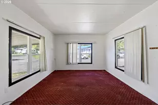 101 Athena Ln, Roseburg, OR 97470 - Photo 4