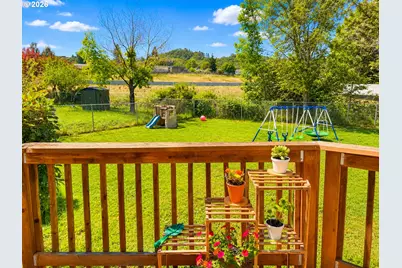 261 Bobwhite St, Roseburg, OR 97471 - Photo 14