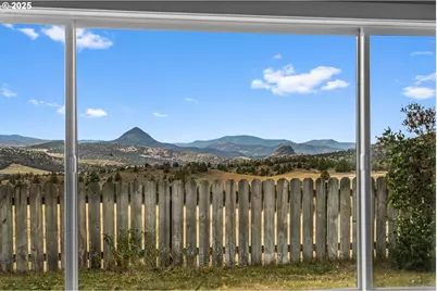 19369 E Highway 26, Mitchell, OR 97750 - Photo 18