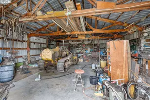 19369 E Hwy 26, Mitchell, OR 97750 - Photo 32