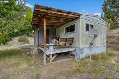 19369 E Highway 26, Mitchell, OR 97750 - Photo 42