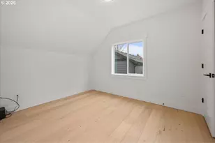 4234 SE Yamhill St, Portland, OR 97215 - Photo 18