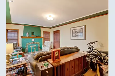 5135 NW Saint Helens Rd, Portland, OR 97210 - Photo 4