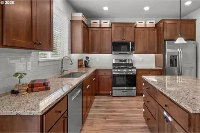 10040 NW Bartlett Loop, North Plains, OR 97133 - Photo 10