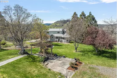 1805 Carroll Rd, Mosier, OR 97040 - Photo 1