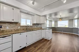 1805 Carroll Rd, Mosier, OR 97040 - Photo 14