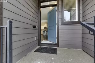 898 N 18th Ave, Cornelius, OR 97113 - Photo 2