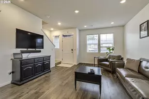 898 N 18th Ave, Cornelius, OR 97113 - Photo 4