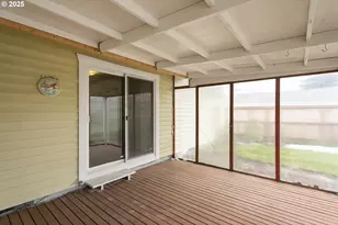 1383 Thompson Rd, Woodburn, OR 97071 - Photo 22