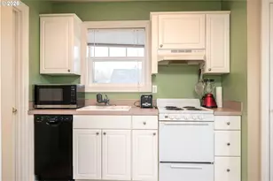 22285 NE Park Ln, Fairview, OR 97024 - Photo 28