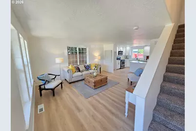 1041 Fabry Rd, Salem, OR 97306 - Photo 4