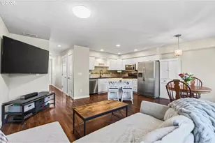 445 S 4th St, Saint Helens, OR 97051 - Photo 6