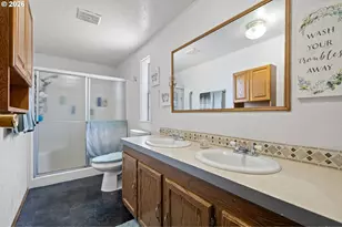 4923 Morely Loop, Eugene, OR 97402 - Photo 18