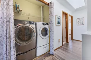 10324 NE Fargo St, Portland, OR 97220 - Photo 20
